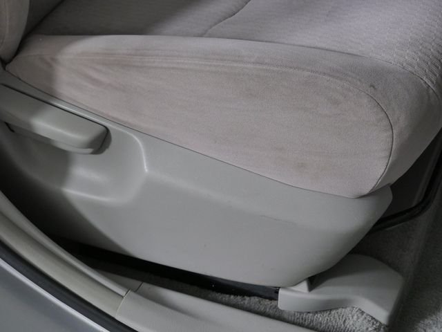 Used 2009 Silver Toyota Sport image 12