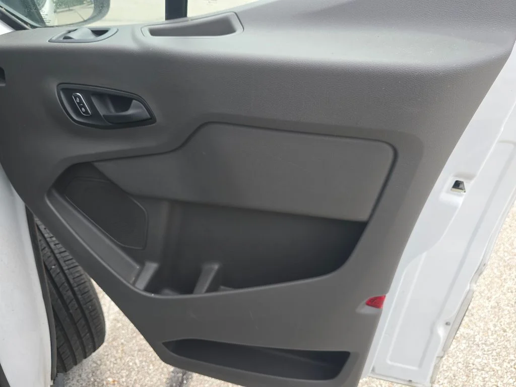Used 2024 Oxford White Ford Base image 15