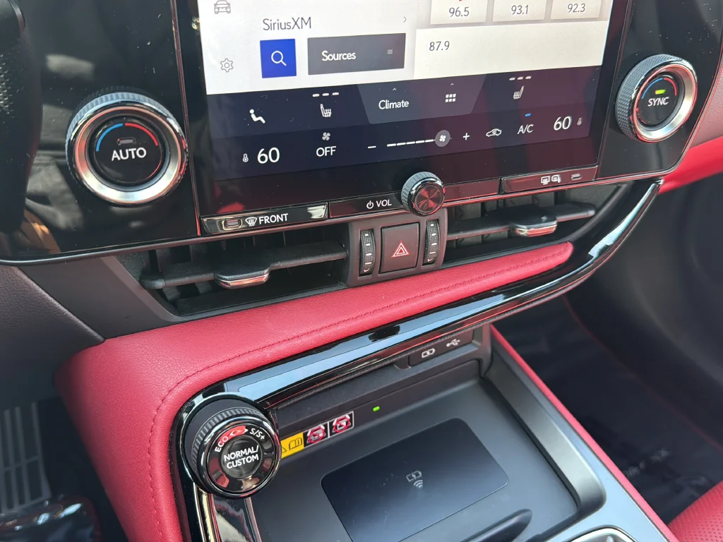 Used 2024 White Lexus 350 F SPORT Handling image 20