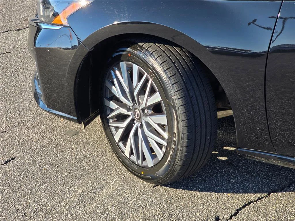 Used 2025 Black Nissan 2.5 SV image 25