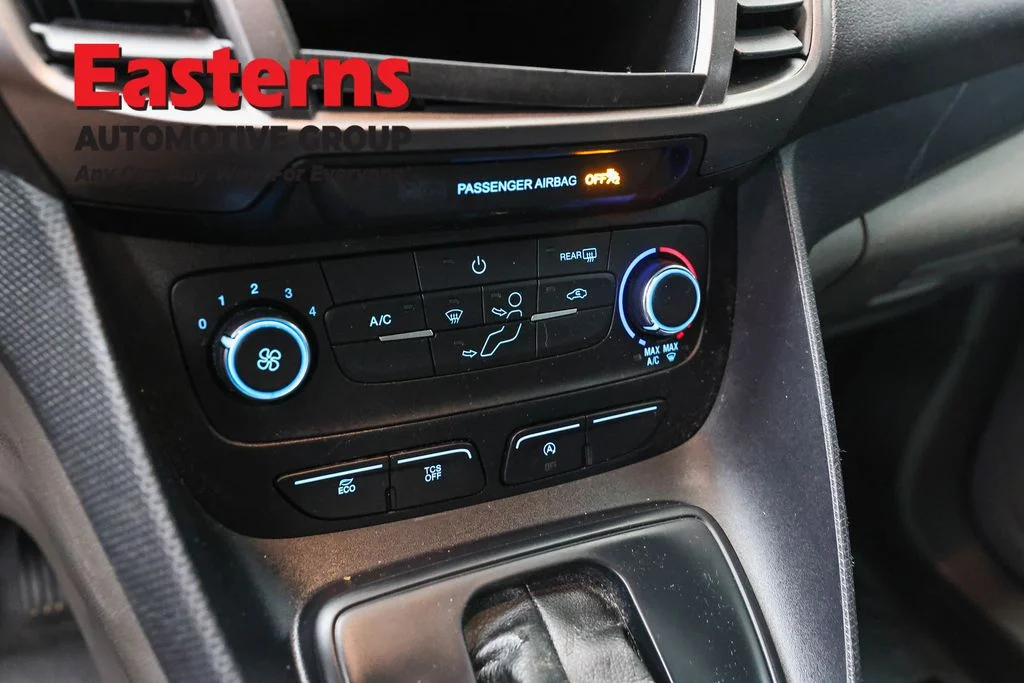Used 2022 White Ford XL image 21