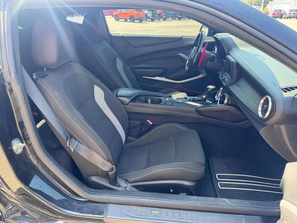Used 2019 Black Chevrolet 1LT image 18