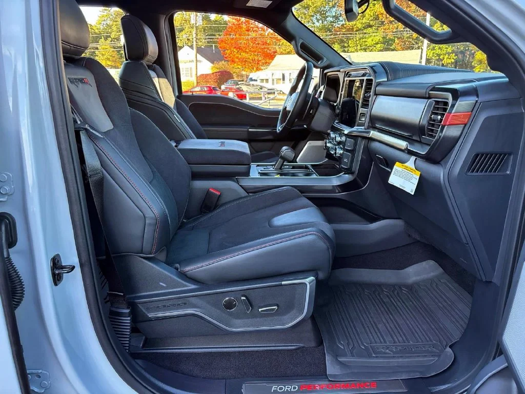 Used 2026 Avalanche Ford Raptor image 19