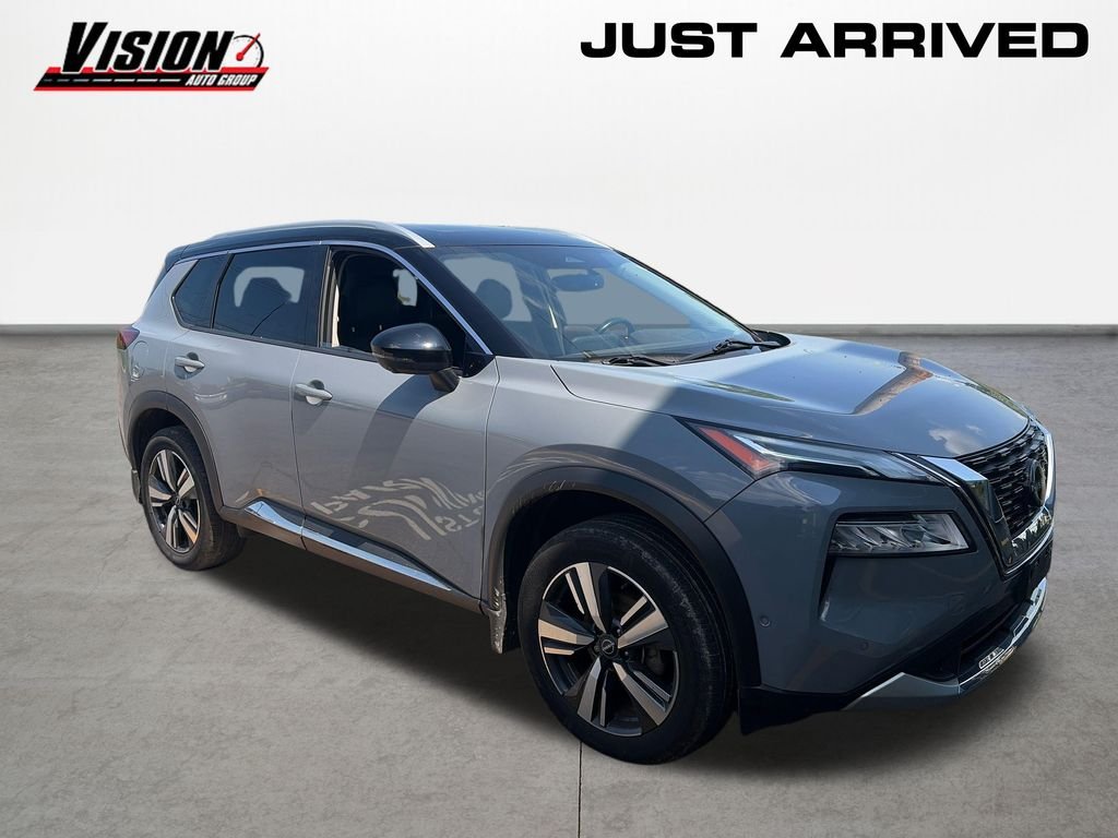 Used 2023 Gray Nissan Platinum image 5