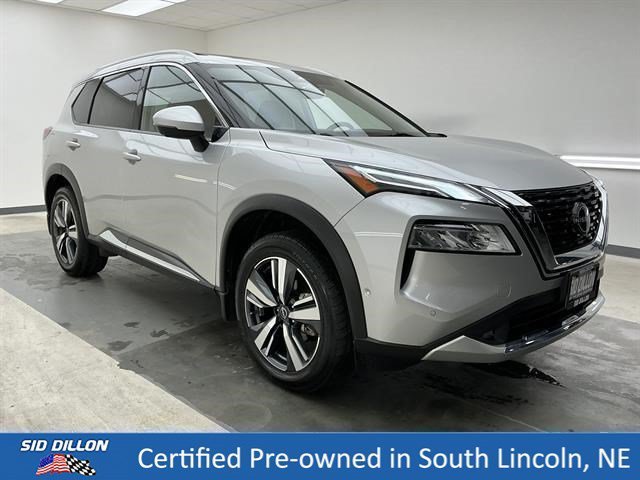 Certified Used 2022 Brilliant Silver Metallic Nissan Platinum image 3