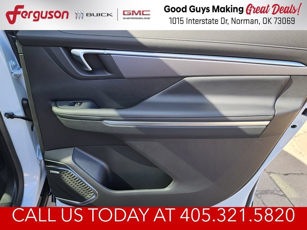 New 2026 Iridescent White Tricoat Buick Sport Touring image 43