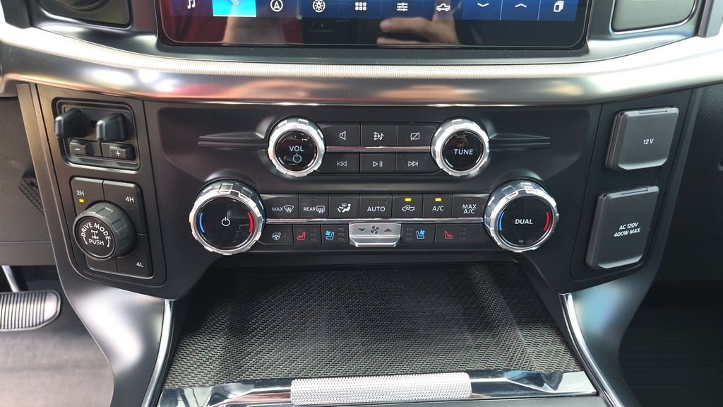 Used 2022 Black Ford Raptor image 21
