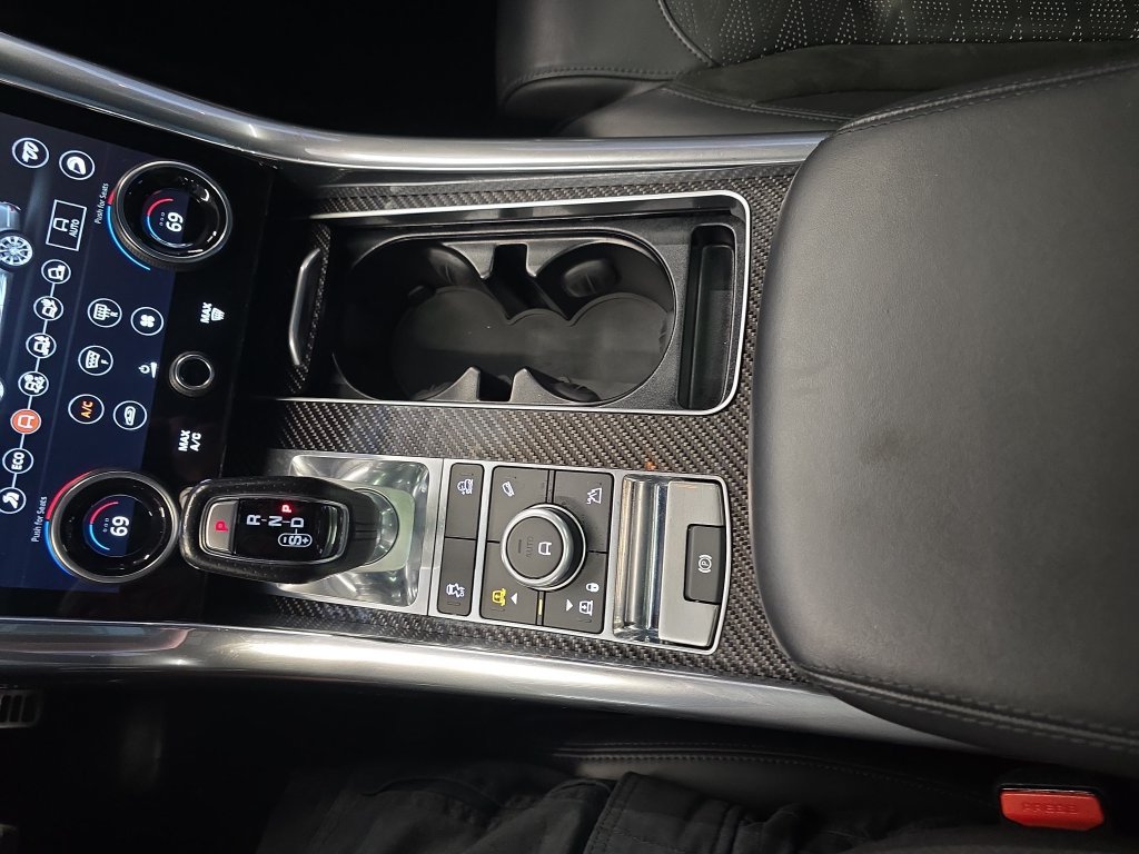 Used 2020 Black Land Rover SVR image 28