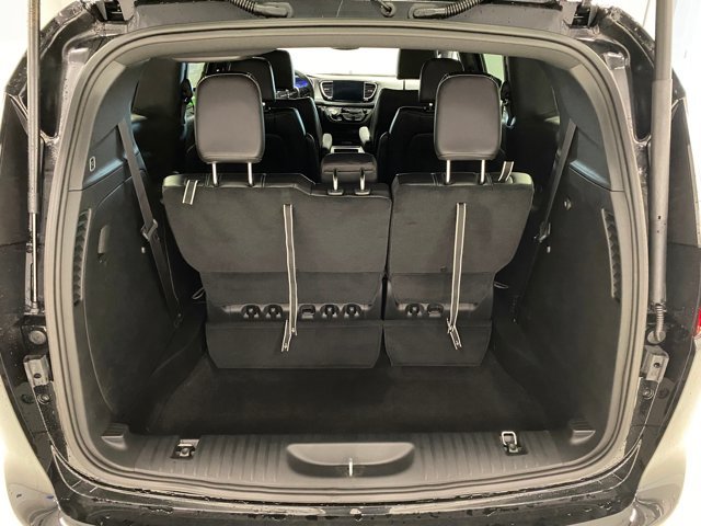 2026 Chrysler Pacifica Select - Photo 6