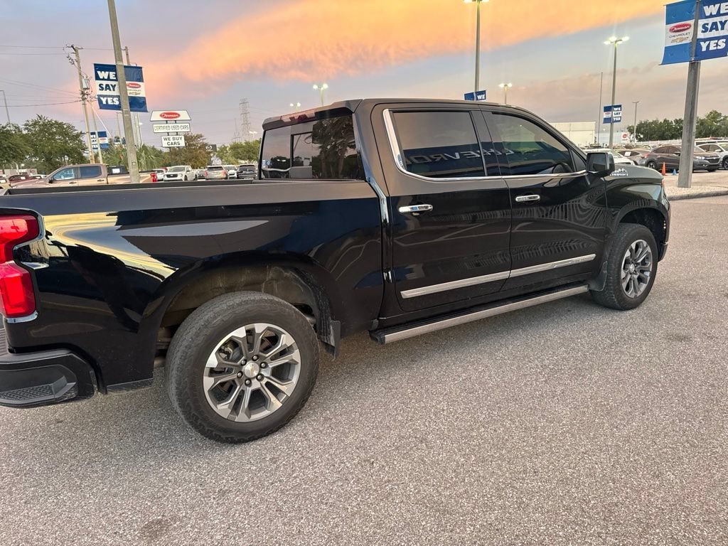 Used 2024 Black Chevrolet High Country image 5