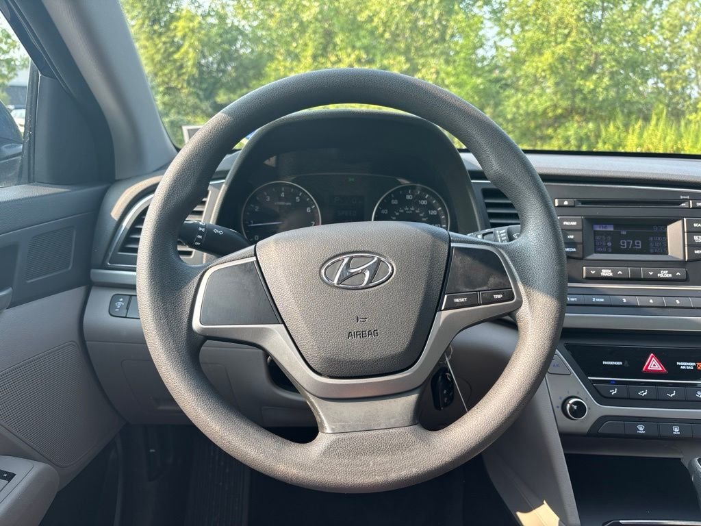 Used 2017 Blue Hyundai SE image 20