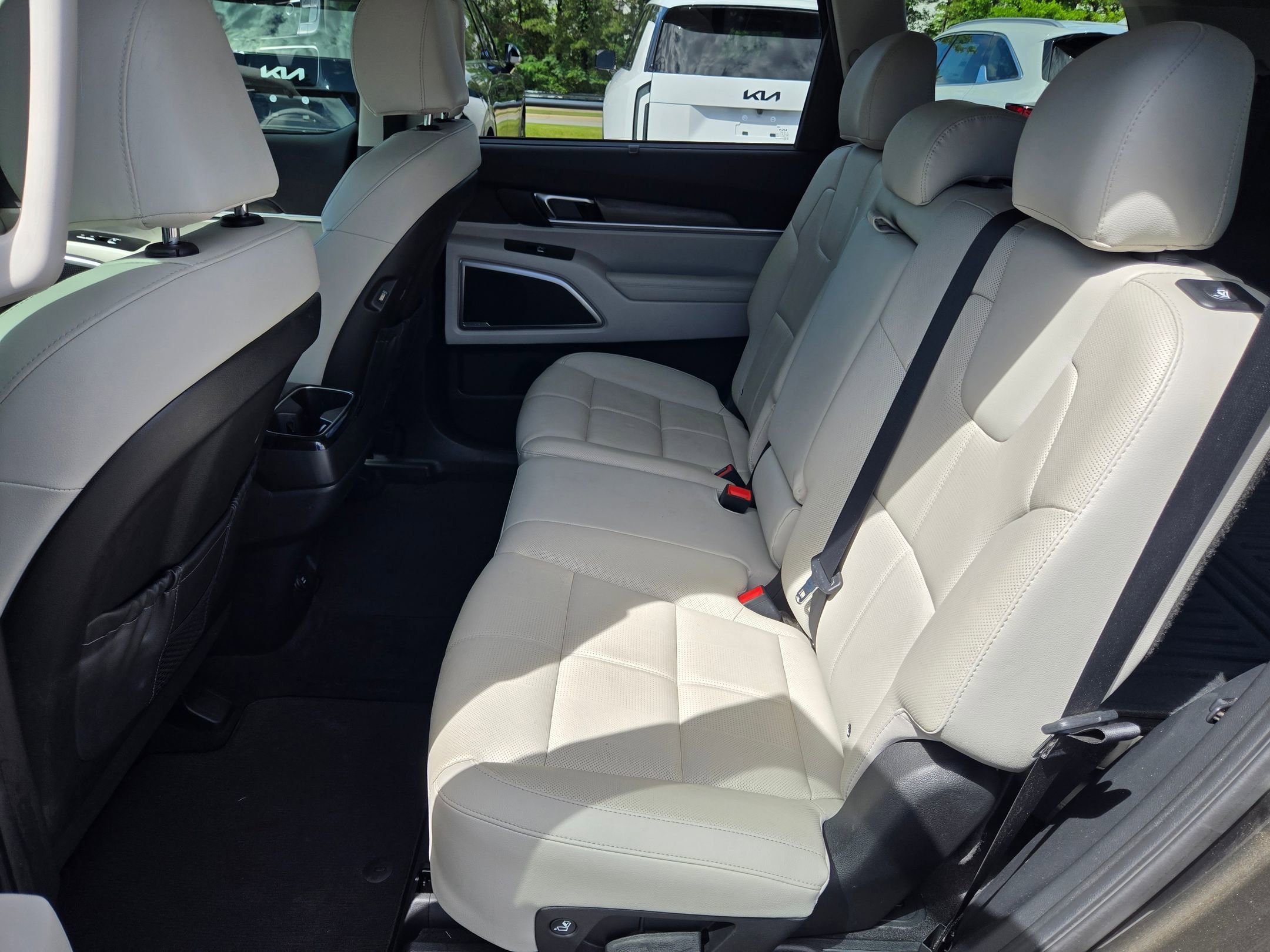 Used 2022 Dark Moss Kia EX image 43