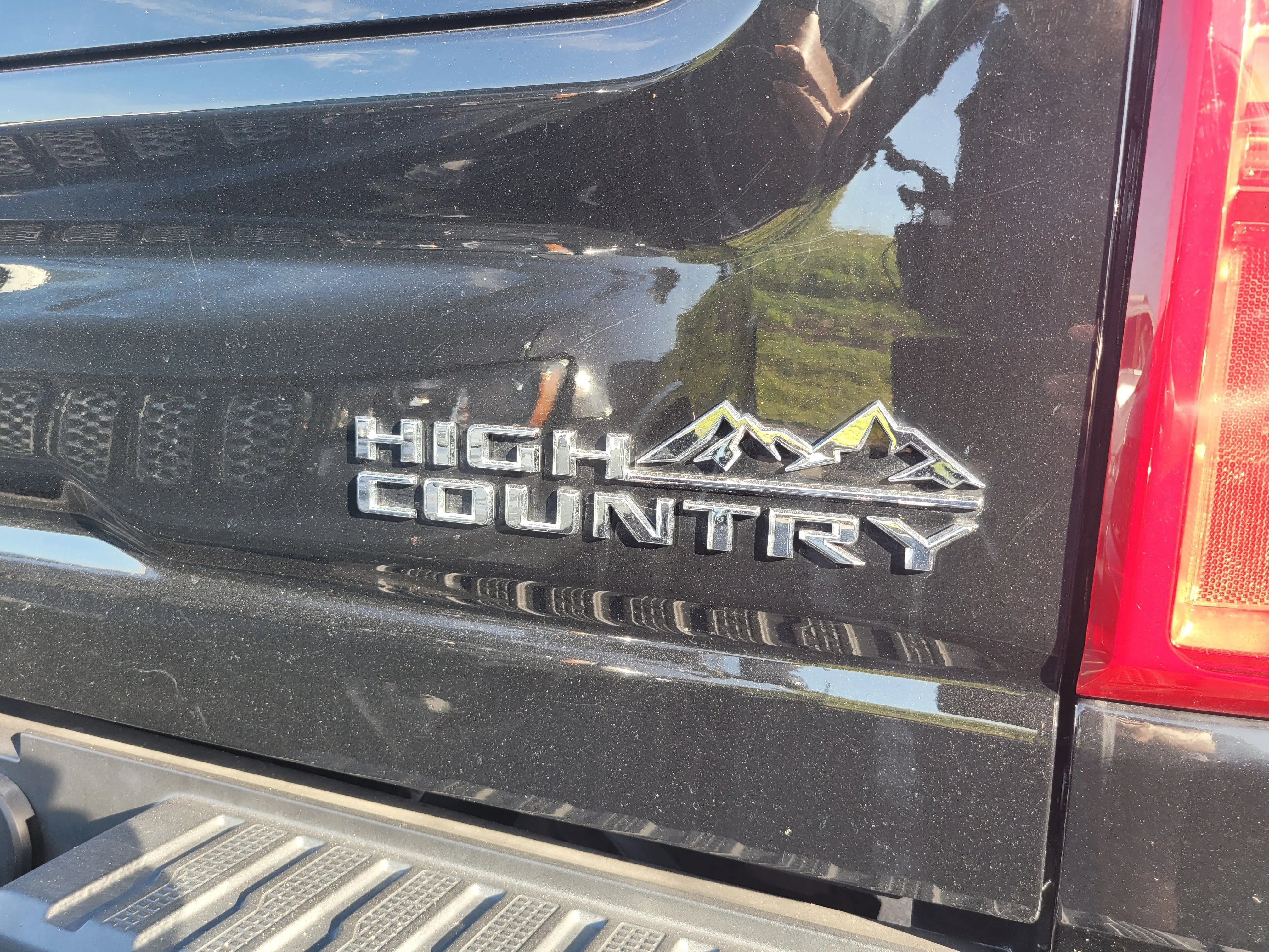 Used 2023 Black Chevrolet High Country image 5