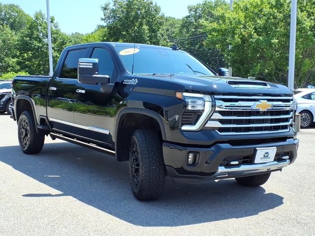 Used 2024 Black Chevrolet High Country image 6