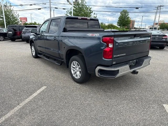 Used 2020 Shadow Gray Metallic Chevrolet LT image 12