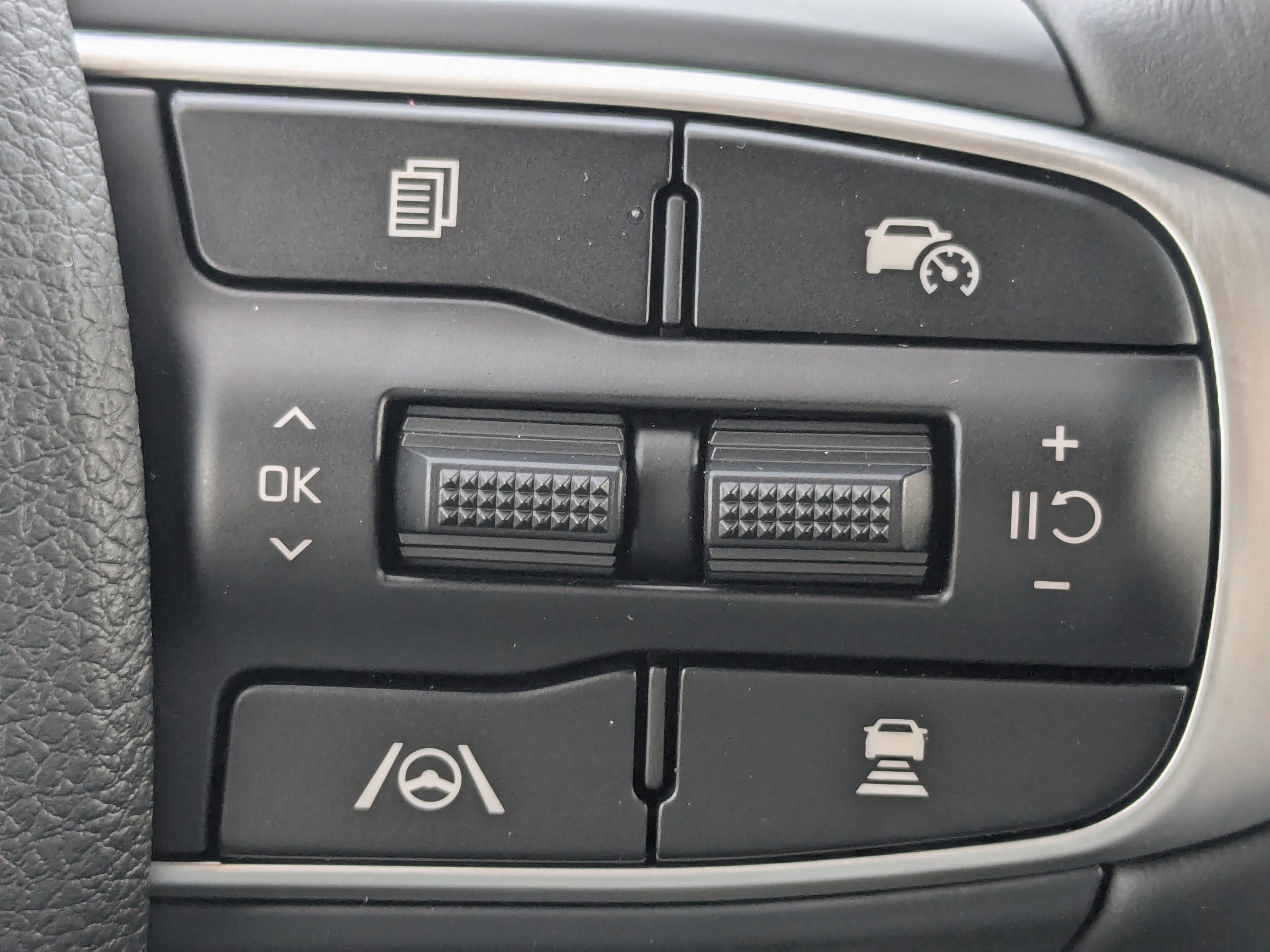 New 2026 Wolf Gray Kia GT-Line FWD image 33