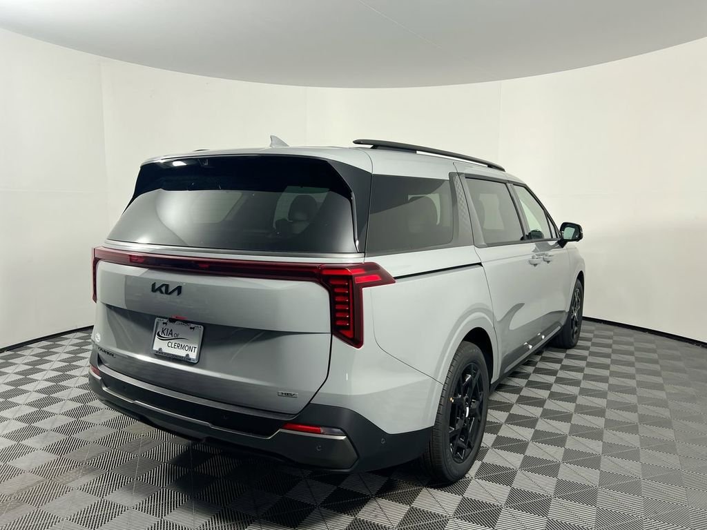 New 2026 Ceramic Silver Kia SX image 3