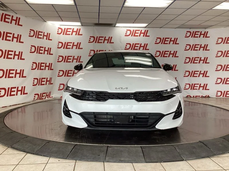 Used 2023 White Kia GT-Line image 2