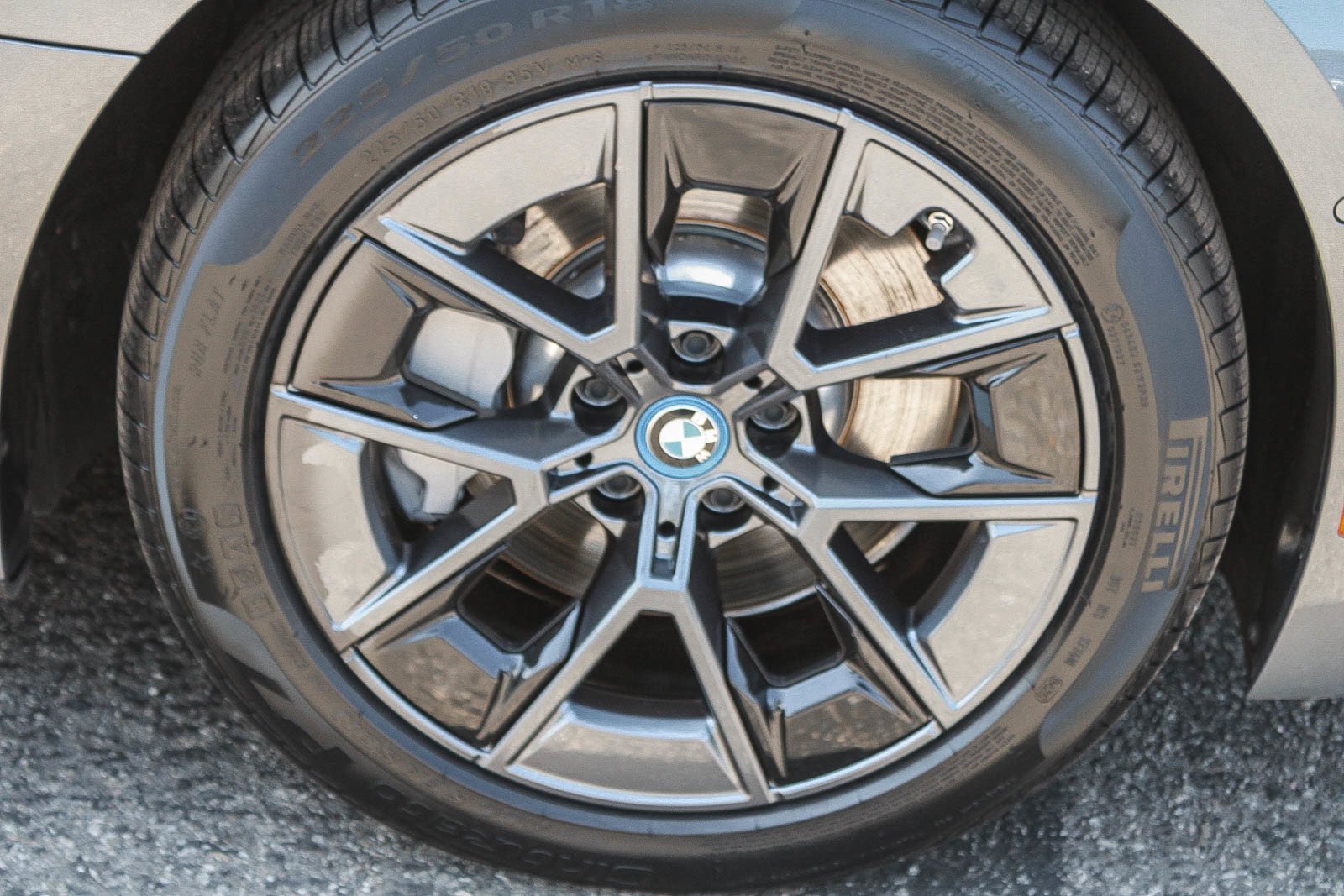 Used 2023 Skyscraper Grey Metallic BMW eDrive40 image 11