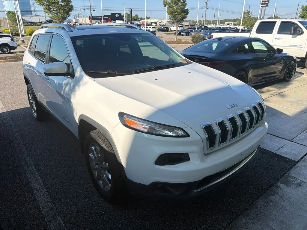 Used 2017 Jeep Cherokee Limited with VIN 1C4PJMDB0HW575027 for sale in Tuscaloosa, AL