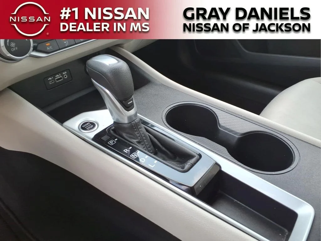 Used 2025 Black Nissan 2.5 SV image 19