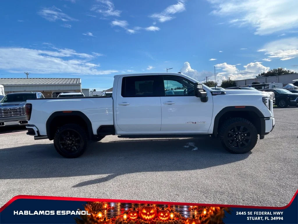 New 2026 Summit White GMC AT4 image 8