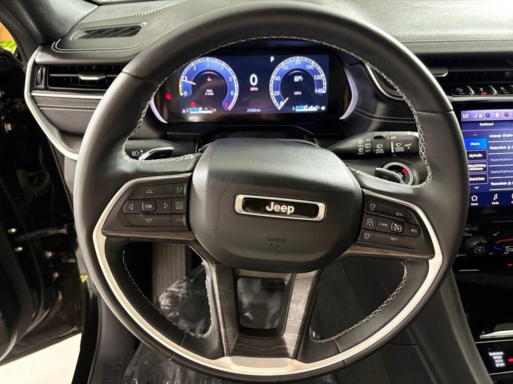 Used 2024 Black Jeep Limited image 31
