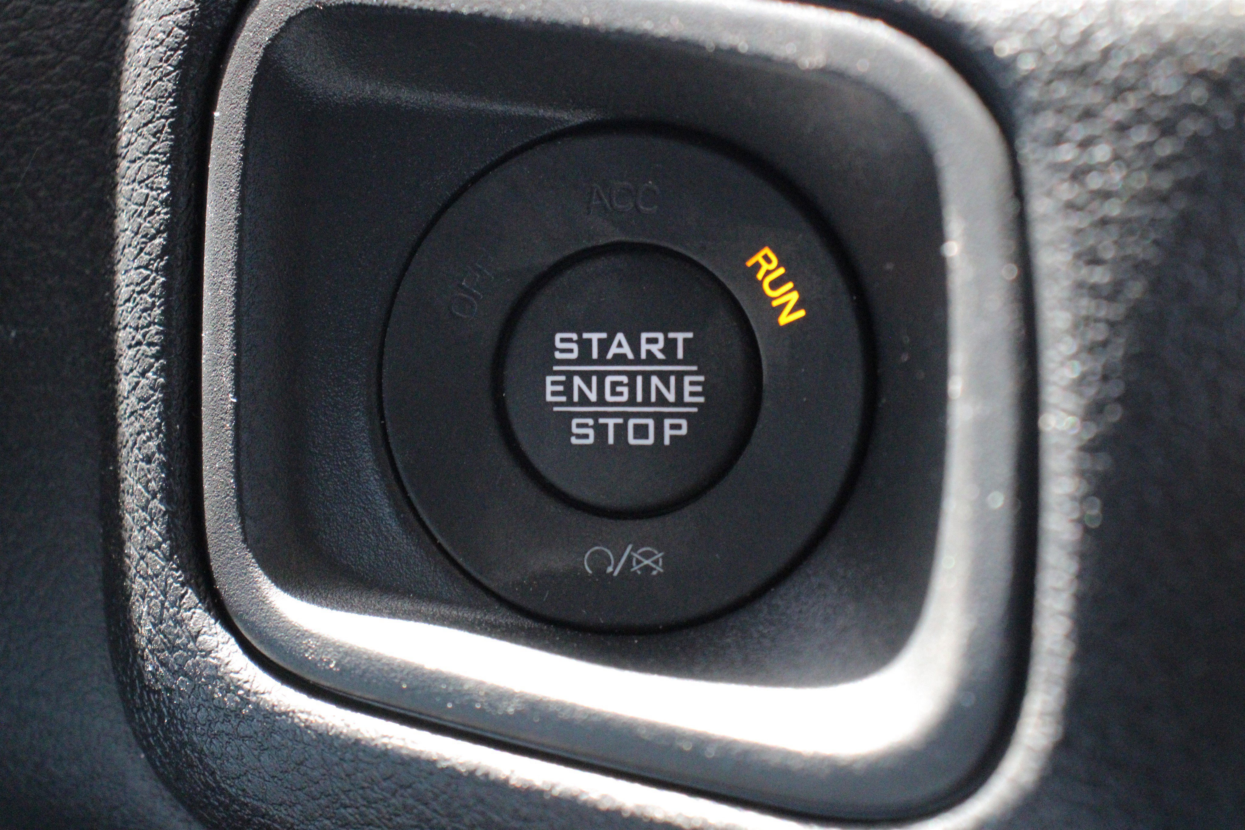 New 2026 Bright White Clear-Coat Exterior Paint Jeep 85th Anniversary image 22