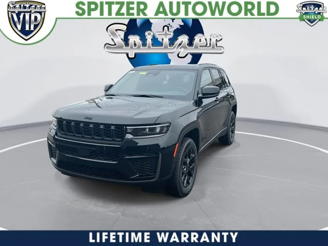 New 2026 Diamond Black Crystal Pearl-Coat Exterior Paint Jeep Laredo Altitude image 4