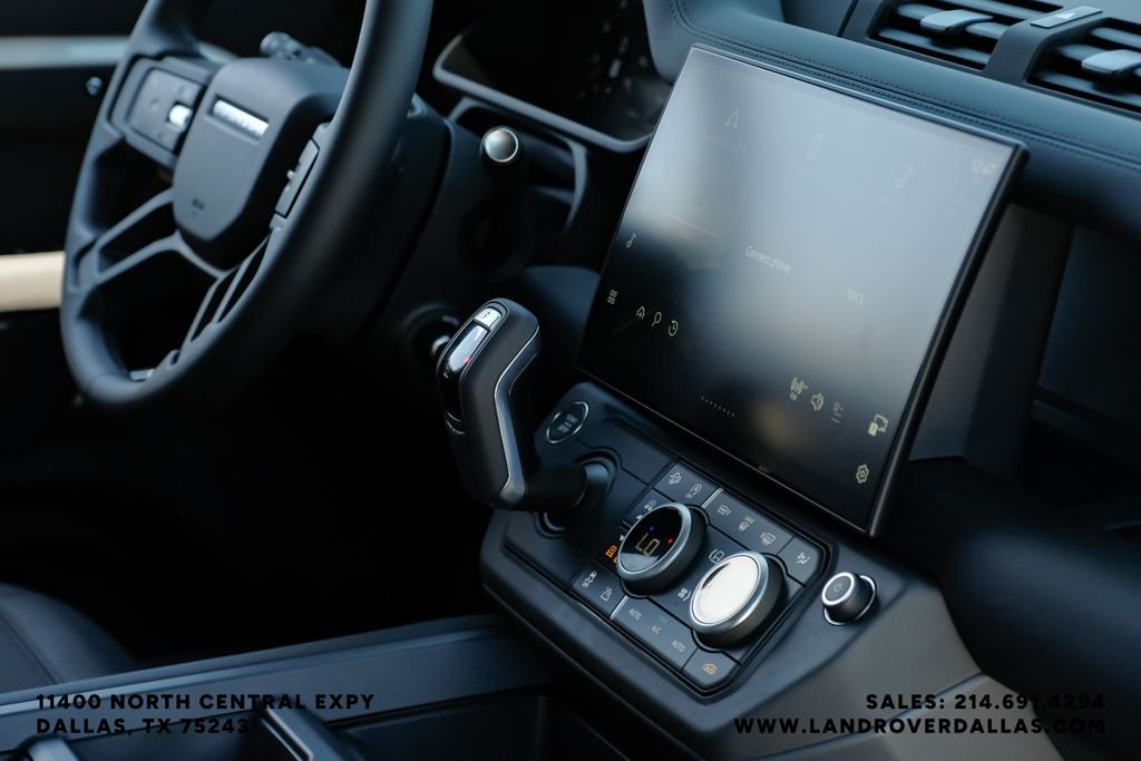 New 2026 Fuji White Land Rover X-Dynamic SE image 23