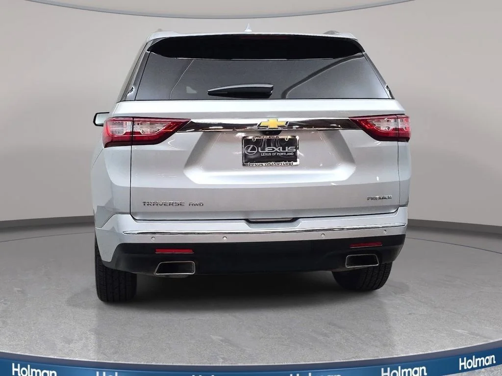 Used 2020 Silver Ice Metallic Chevrolet Premier image 7