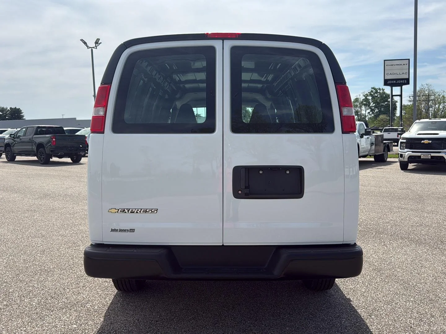 2026 Chevrolet Express Cargo Work Van - Photo 12