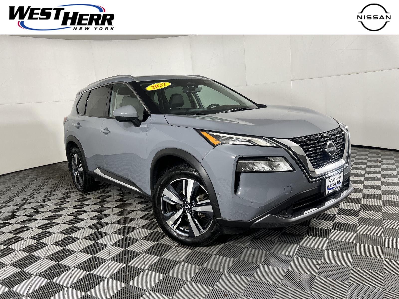 Used 2022 Boulder Gray Pearl Nissan SL image 1
