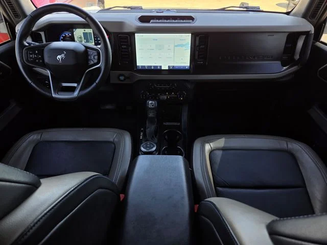 Used 2022 White Ford Wildtrak image 13