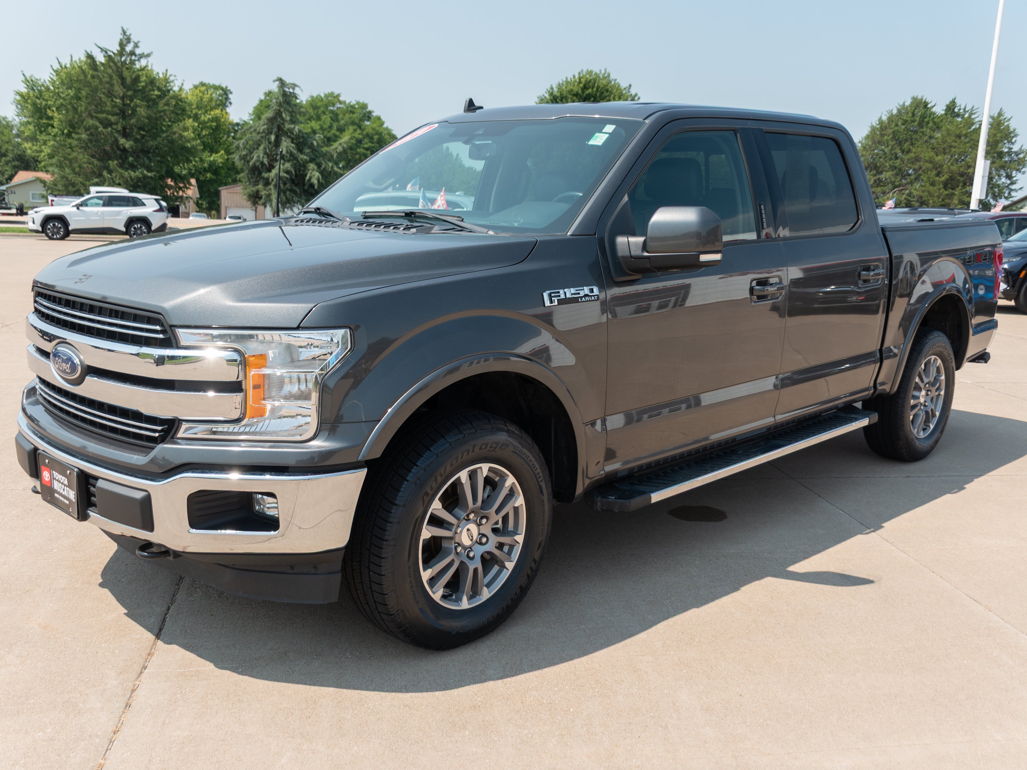 Used 2019 Gray Ford Lariat 4X4 image 5