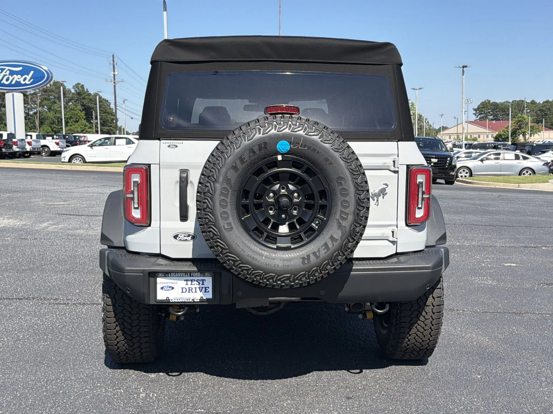 New 2026 Avalanche Gray Ford Badlands® image 29