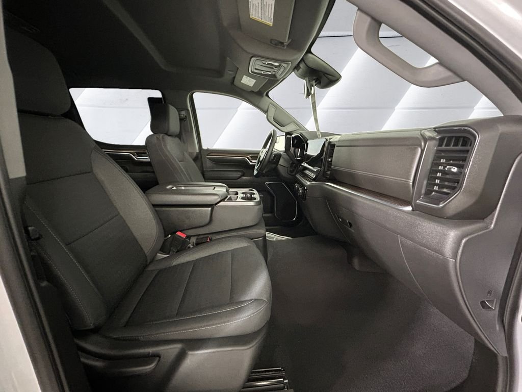 Used 2023 White Chevrolet LT image 13