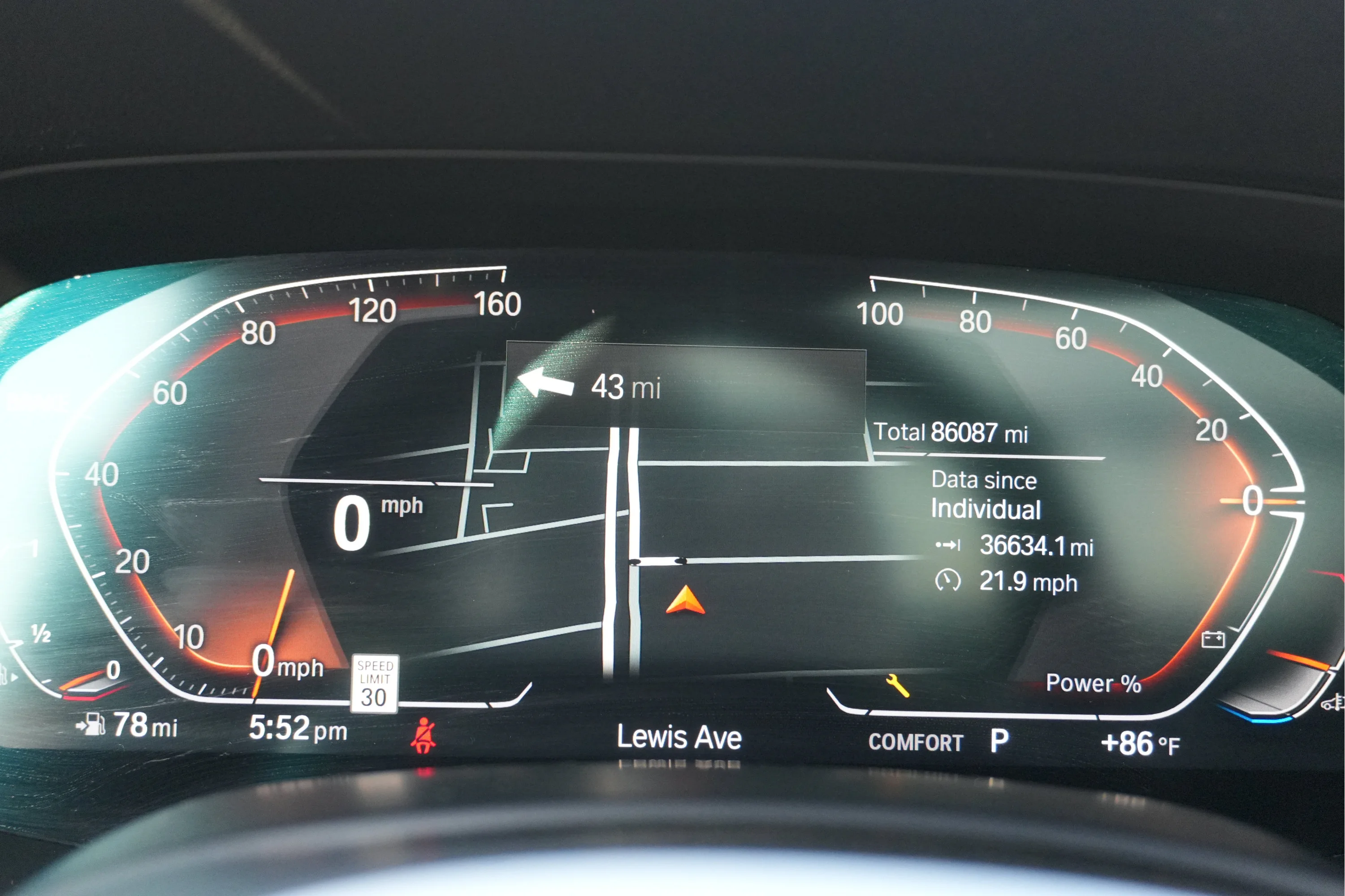 Used 2022 Mineral White Metallic BMW xDrive40i image 38