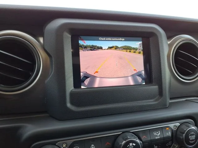 Used 2023 White Jeep Willys image 28