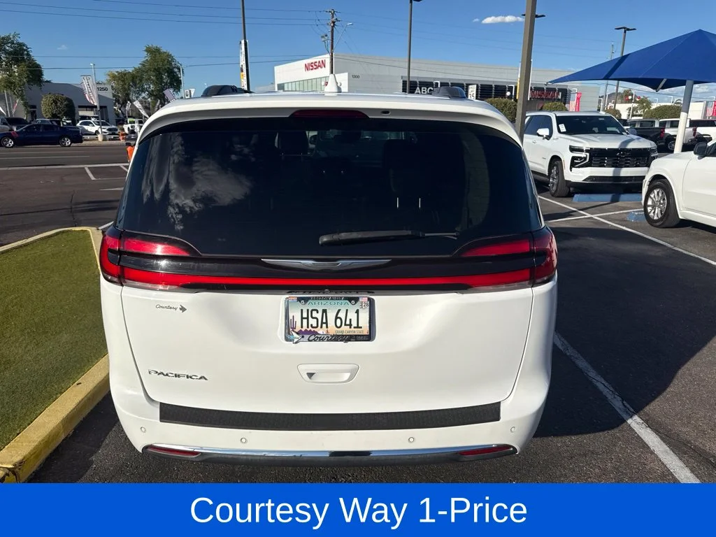 Used 2021 White Chrysler Touring L image 6