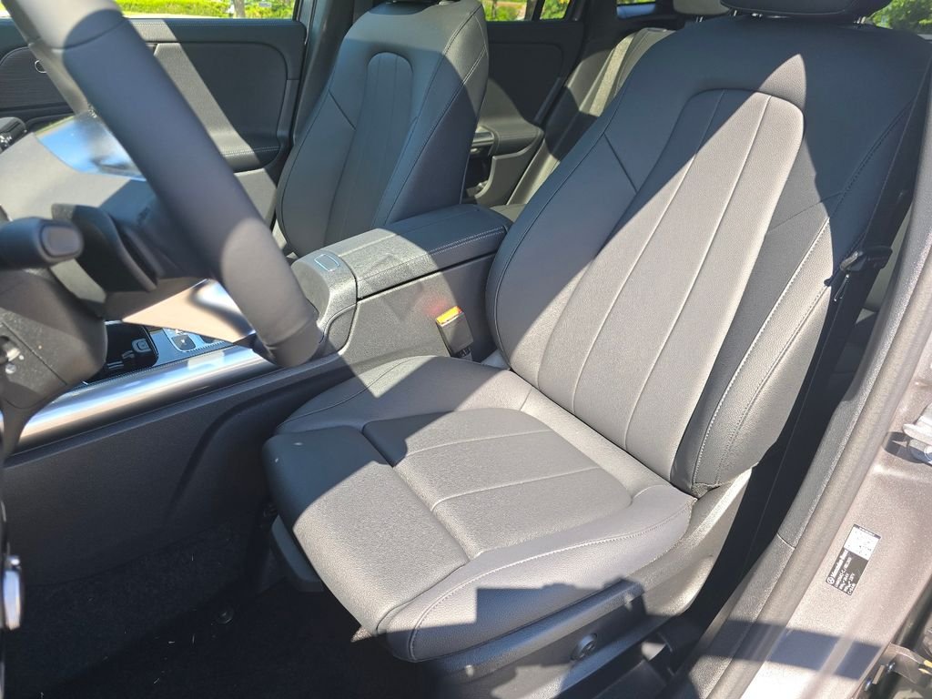 New 2026 Mountain Grey Metallic Mercedes-Benz GLA 250 image 24