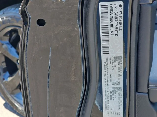 Used 2022 Black Jeep Altitude image 36