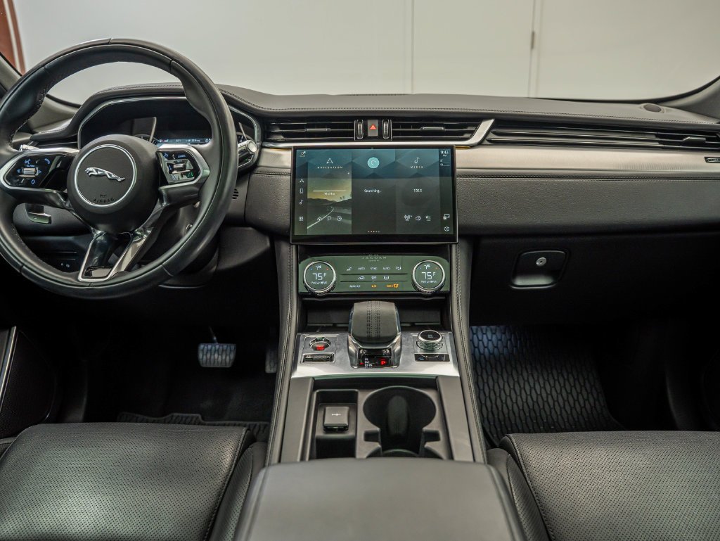 Used 2021 Santorini Black Metallic Jaguar P250 S image 28