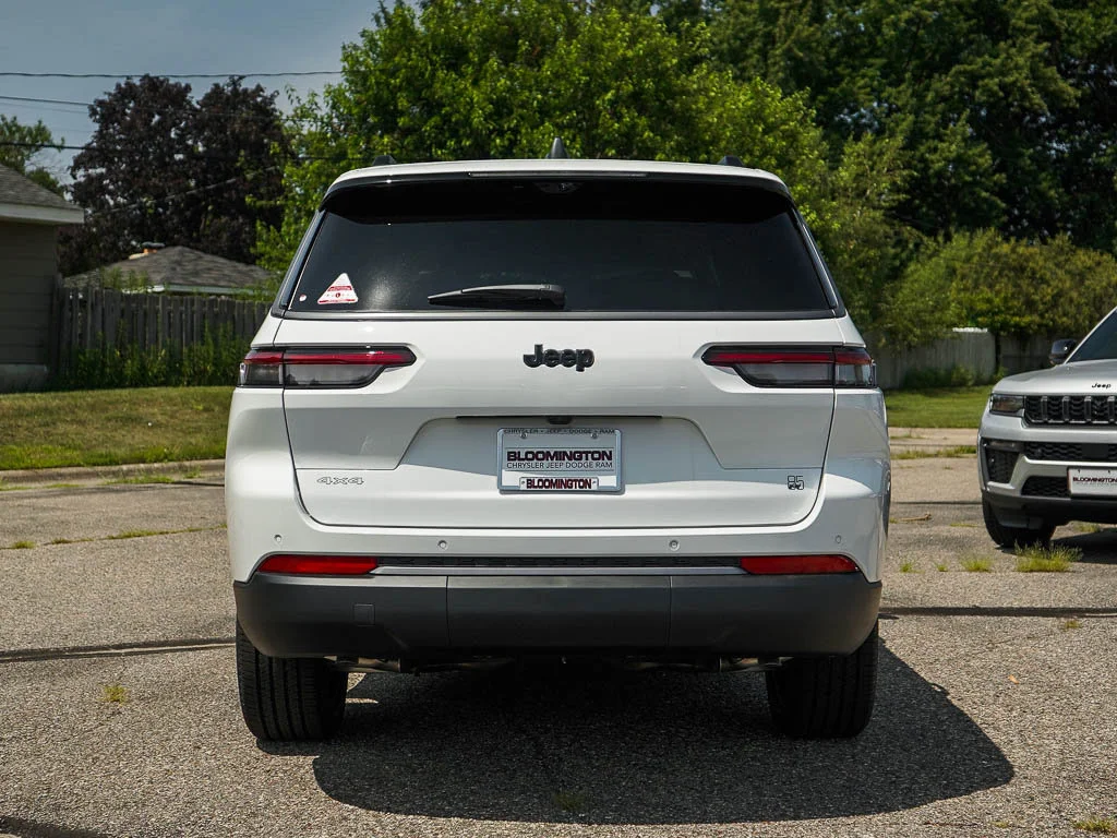 New 2026 Bright White Clearcoat Jeep  image 4