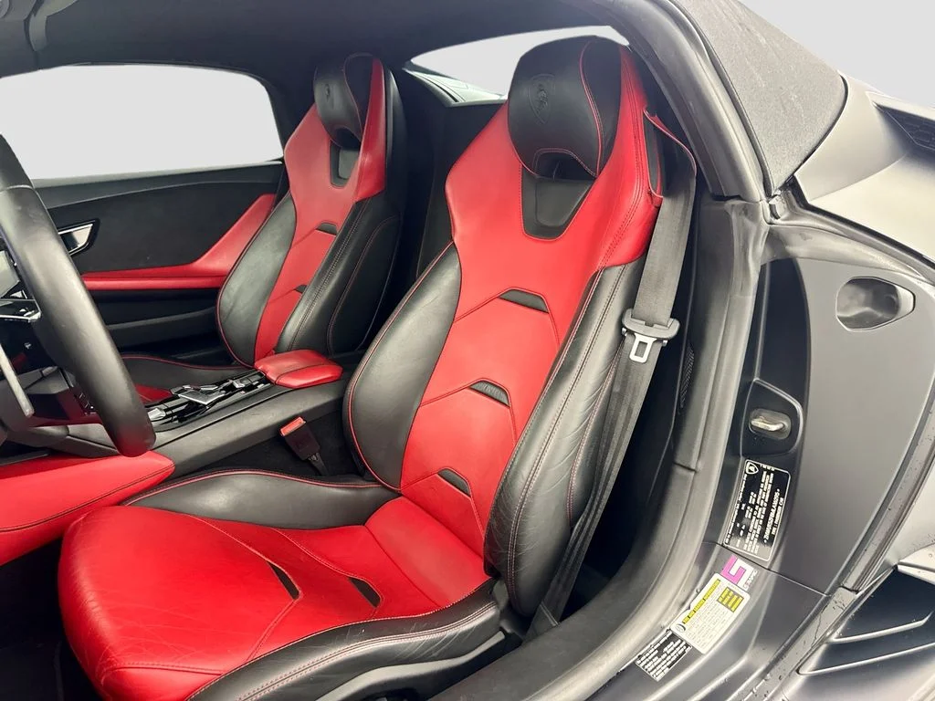 Used 2021 Black Lamborghini  image 22