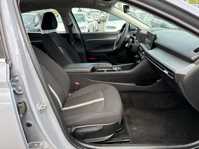 Used 2024 Transmission Blue Hyundai SEL image 9