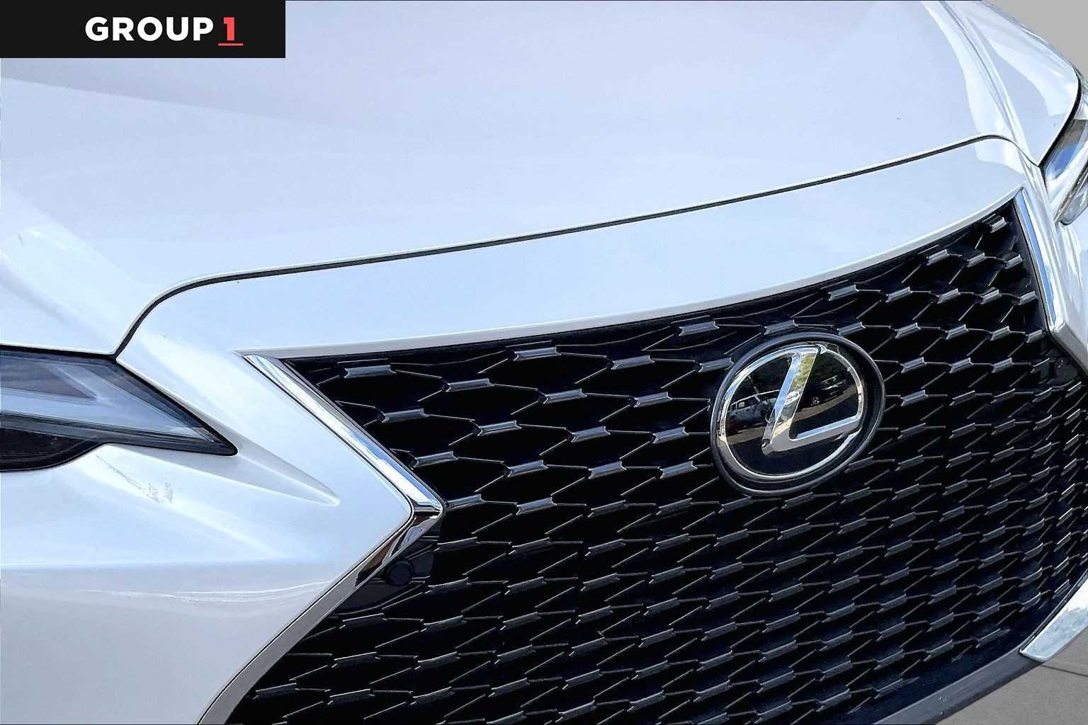 Used 2023 Eminent White Pearl Lexus  image 27