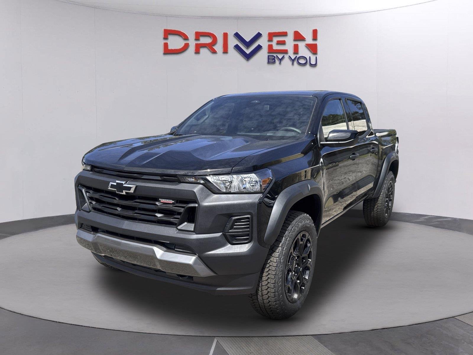 2026 Chevrolet Colorado Trail Boss - Photo 8