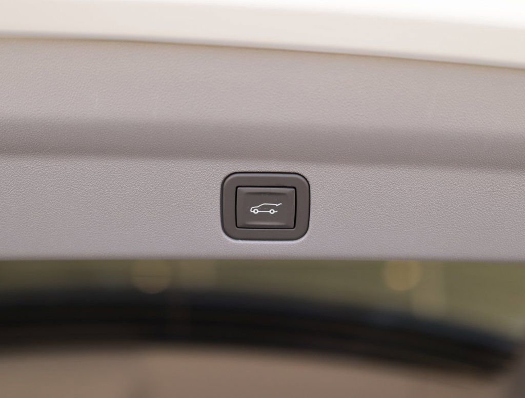 2026 Cadillac Escalade IQ Luxury - Photo 42