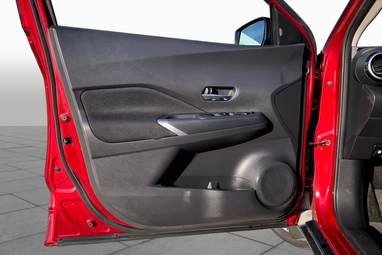 Used 2021 Scarlet Ember Tintcoat/Super Black Nissan SV image 22